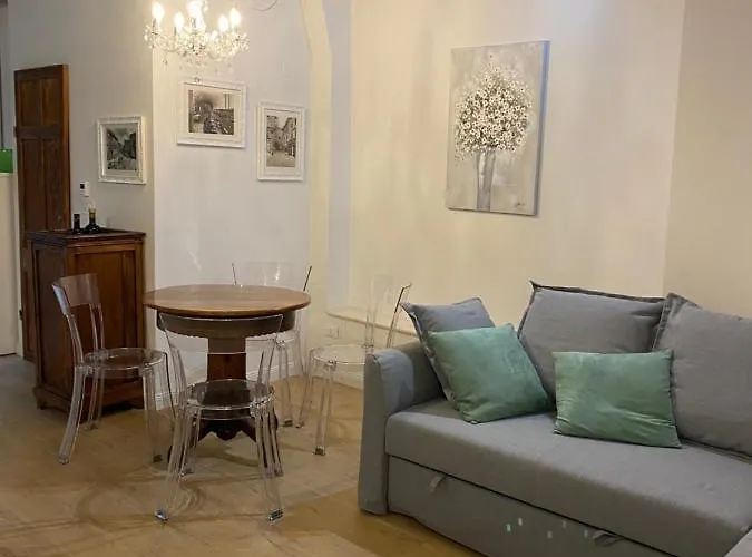 Il Cortile Tra I Portici Bolonia