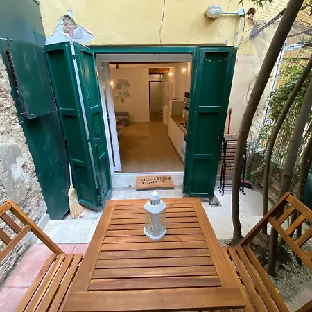 Il Cortile Tra I Portici Bologna